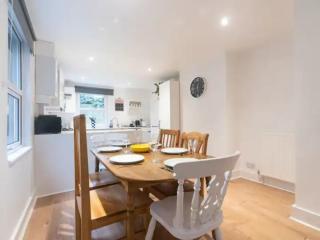 Characterful Victorian Home Near Central London - Pass the Keys - 6