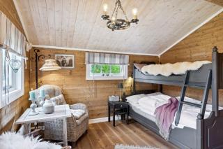 Cozy and comfortable cabin in the center of Sjusjøen with a large terrace - Ringsaker - 3