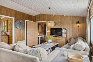 Cozy and comfortable cabin in the center of Sjusjøen with a large terrace - Ringsaker - 5