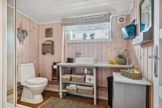 Cozy and comfortable cabin in the center of Sjusjøen with a large terrace - Ringsaker - 2