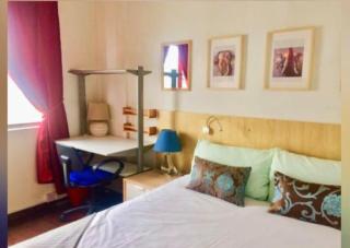 Budget Double Room in Suria Kipark Damansara Apt - 8