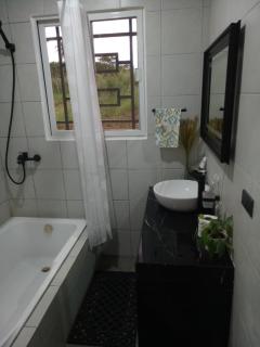 Charming House with Jacuzzi - Indang - 8