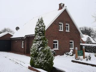Tolles Ferienhaus in Pilsum - Ferienhaus Trientje - mit Garten und überdachter Terrasse - Pilsum - 8