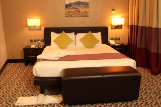 Golden Tulip Hail - Hail - 4