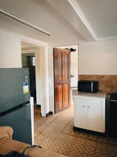 Spacious 6BR Family Villa in Tagaytay near Skyranch - Tagaytay - 3