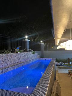 Spacious 6BR Family Villa in Tagaytay near Skyranch - Tagaytay - 2
