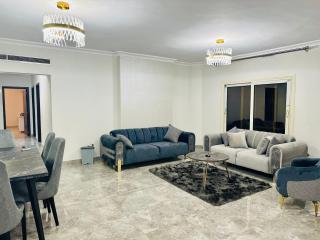 Modern Comfy Flat - 3