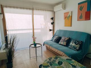 2 pièces climatisé avec balcon dans le vieil Antibes, résidence avec ascenseur - Antibes - 5