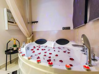 Southkey Mosaic Staycation City Walk to Mid Valley Shopping Center - 1