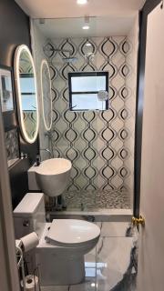 Paradise Gardens-Wilton Manors- Male only - 2