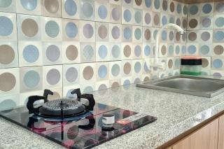 Apt Bassura Studio Tower E with Pool & Smart TV - Jakarta - 7