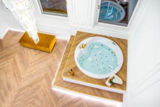 JACUZZI ROYAL SUITE - Budapest - 5
