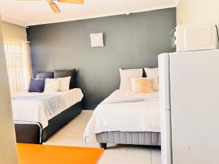 OGL Guesthouse - 3