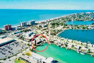 Beautiful Madeira Beach 1 Bed Condo With Boat Dock - St Pete Beach - 9