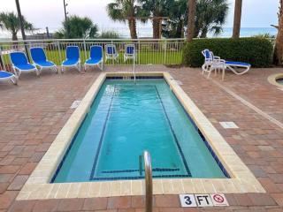 Oceanfront Views and Comfort - Myrtle Beach - 1
