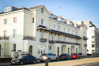 Air Maison - Seafront Flat Private - Roof Terrace with Parking - 3