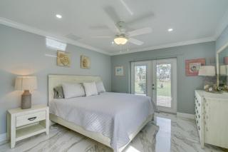 Serene Pine Island Getaway w/ Lanai & Game Room! - 3