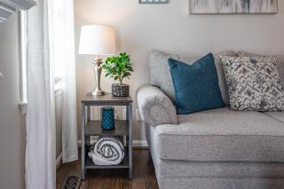 Fully Fenced & Stylish 3BR Near LakePoint Sports - 2