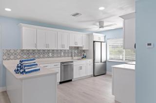 Palm Retreat - 3BR Cottage at the Palmview Inn of Sanibel Island with Bikes - 8