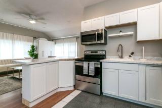 The Lilly Pad-Luxury in Sylvan Beach - Blossvale - 2