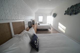 The Historic Oneida Lake House - Condo 1 - 1