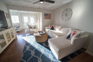 The Historic Oneida Lake House - Condo 2 - 2