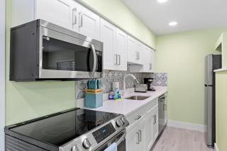 Pirates Cove Cottage at Palm View Inn of Sanibel with Bikes - Sanibel - 7