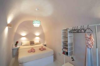 Bird Nest-Santorini Cave houses - 6