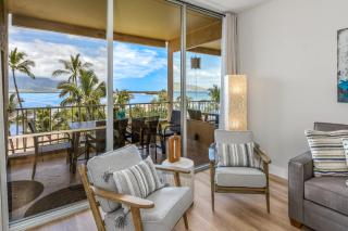 Upscale Oceanfront Penthouse Vistas - Kihei - 8