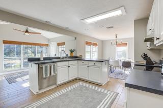 Newberry Home with Deck on 10 Acres! - - 9