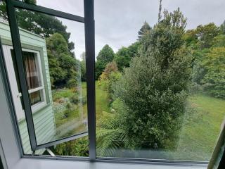 Garden Paradise Siochain House - Carterton - 1
