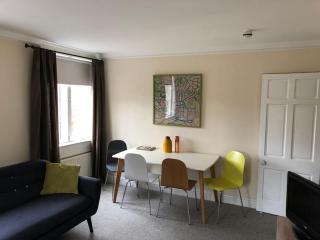 **Spotless, Bright 2 Double Bed, Period Features** - 8