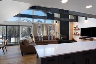 Just Remodeled! The Big Wood Retreat with a Loft - 5