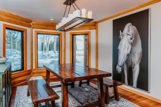 Gorgeous Log Cabin Close to Town with Hot Tub - Hailey - 9