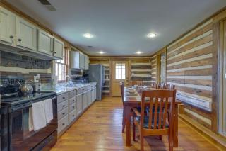 Historical Paris Cabin on Farm with Fire Pit! - Paris - 9