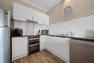 Summit 11 - Modern 3BR Apartment l Stunning Lake Views l WiFi l BBQ l Air-Con - Cataratas de Vitória - 5
