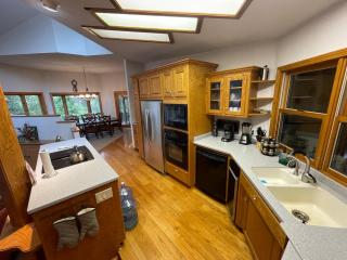 RiverFront Retreat- Spa/Hot tub, Game Room, Limited Gym - 3