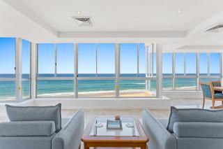 The Wave Watcher - A Breathtaking Oceanfront Haven - Gold Coast - 1