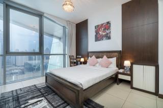 The Iconic Luxury 4BR Penthouse Near to Jumeirah Beach and Infront of DMCC Metro Station - Dubai - 2