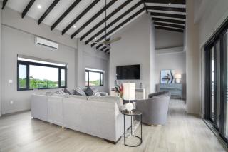 NEW 3 Story Waterfront 4Bedroom Villa with Amazing Sunset Mountain Views - Maya Beach - 5