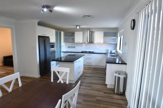 Ascot Gardens Serviced Apartments - Dubbo - 8