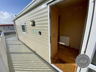Palm Grove 132 - pet friendly, WiFi, central heating, close to shops and beach - Meadow Lakes Caravan & Lodge Hire - Chapel Saint Leonards - 9