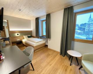 Boutique und Bier Hotel des alpes - 1