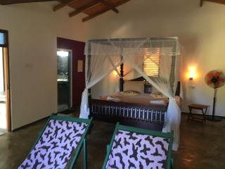 Blue skies guest house and restaurant - Tangalle - 9