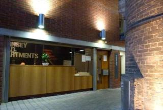 Bright & spacious Double Bedroom with EnSuite and Concierge! Paid parking available - Londres - 2