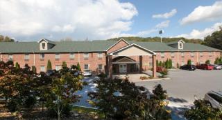 Mountain Inn & Suites Airport - Hendersonville - Hendersonville - 0