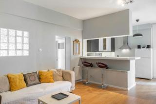 Simplicity and Comfort: Apartment in Zografou - Atene - 0