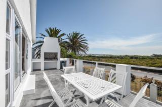 9 on Dolfyn - Yzerfontein - 0