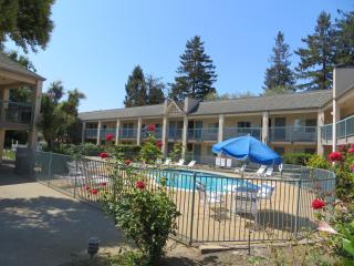 Days Inn by Wyndham Redwood City - Redwood City - 8