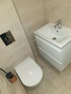 2-Bed - Sleeps 4 - with Parking - 7